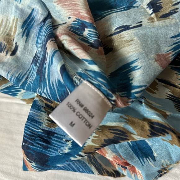 House of Harlow ruffle sleeve blouse with tie front EUC - Picture 6 of 6